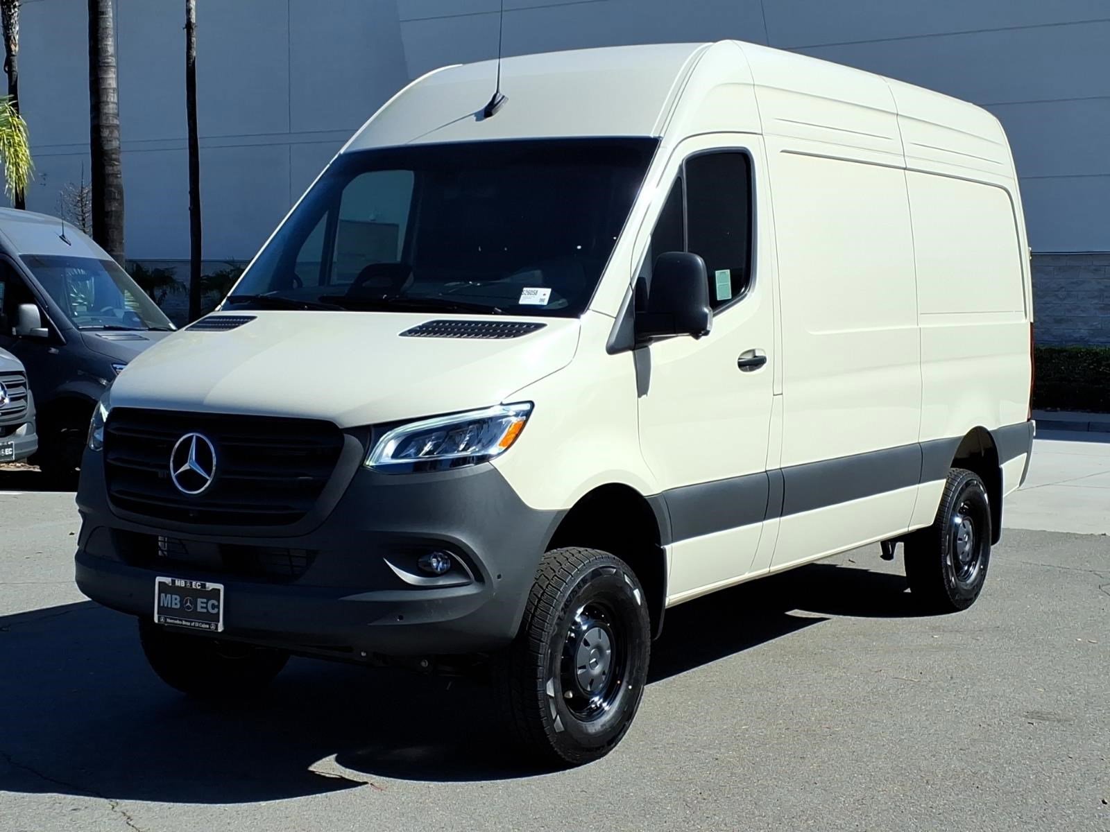 2026 Mercedes-Benz Sprinter 2500 144 WB HO AWD's photo
