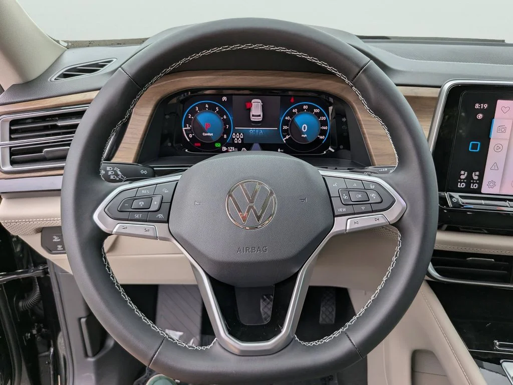 New 2026 Black Volkswagen 2.0T SE w/Technology image 22