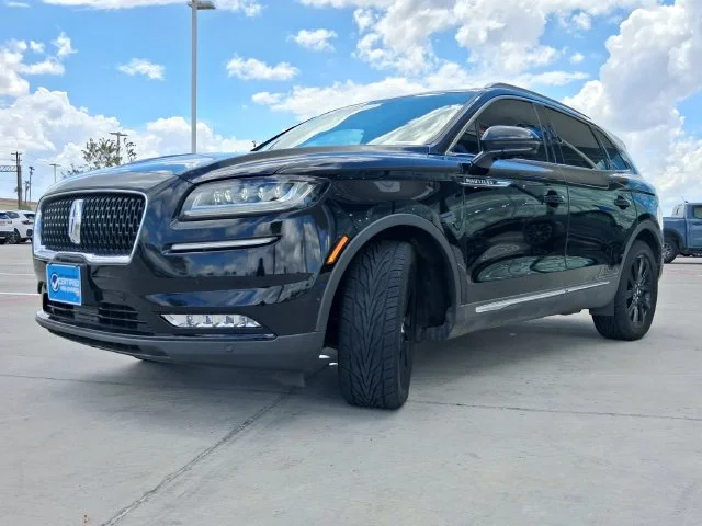 Used 2023 Black Lincoln Reserve image 3