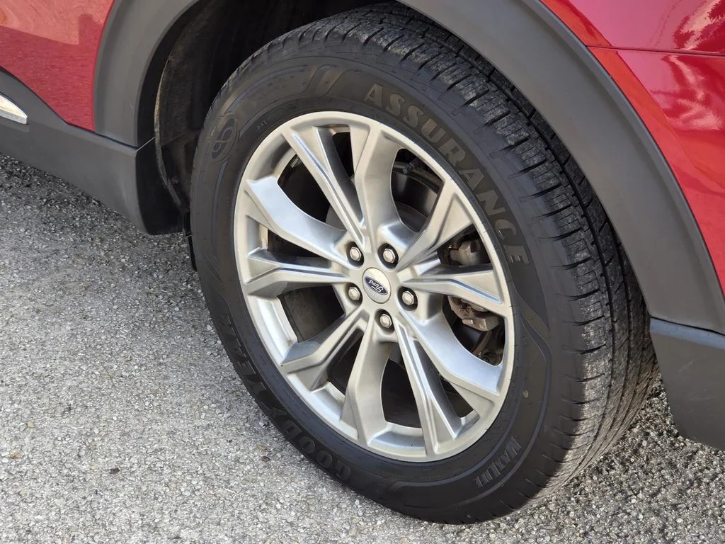 Used 2020 Red Metallic Ford XLT image 9