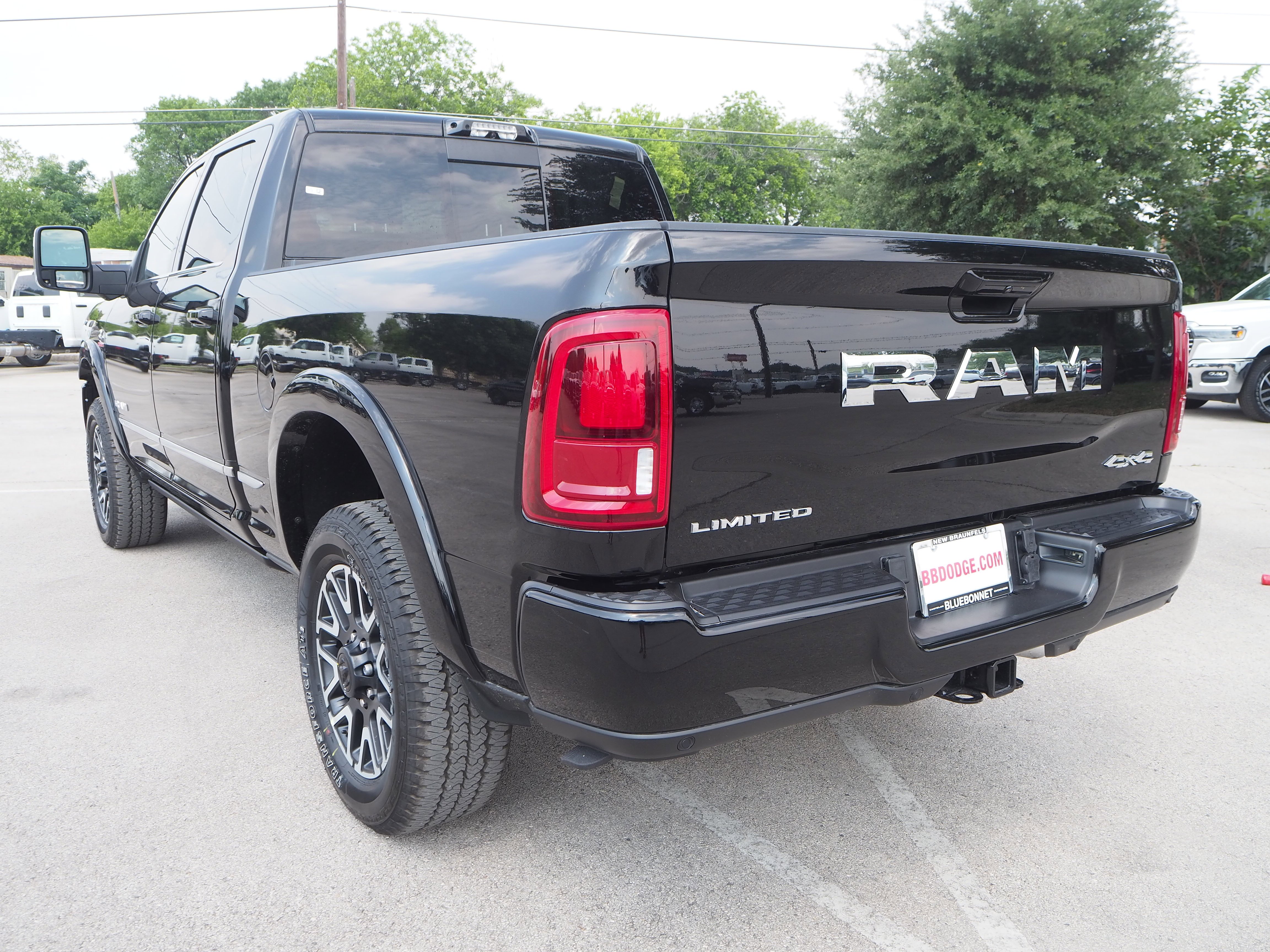 2025 RAM 2500 Limited - Photo 8