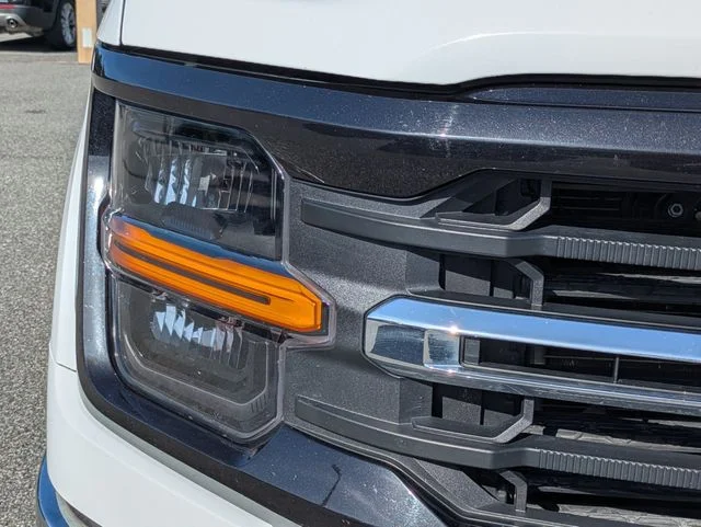 Certified Used 2025 Oxford White Ford XLT image 10