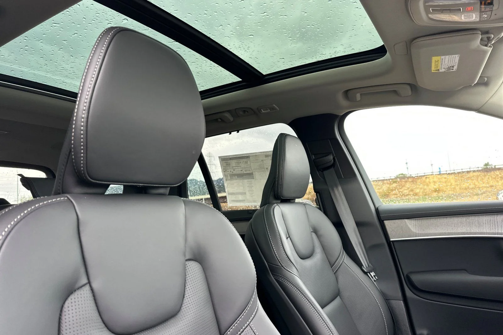 New 2026 Aurora Silver Volvo Ultra image 16