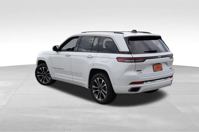 Certified Used 2023 White Jeep Overland 4xe image 7