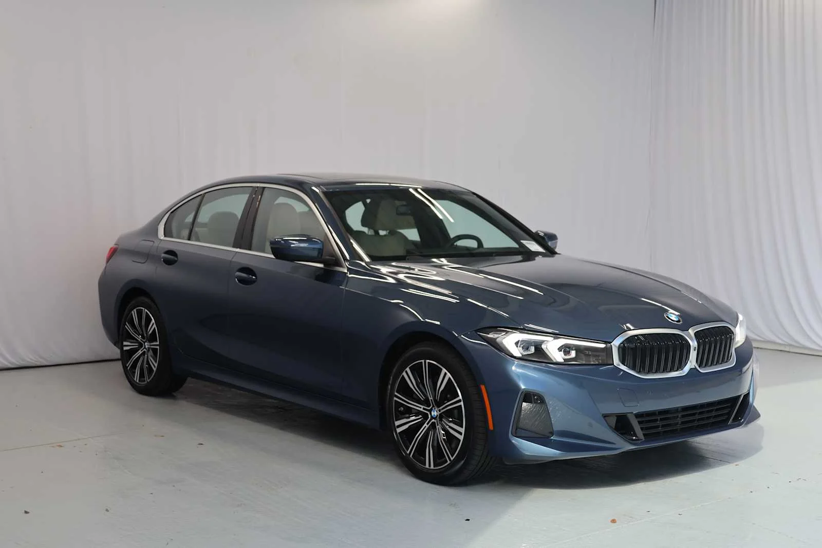 Certified Used 2026 Arctic Race Blue metallic BMW 330i image 3