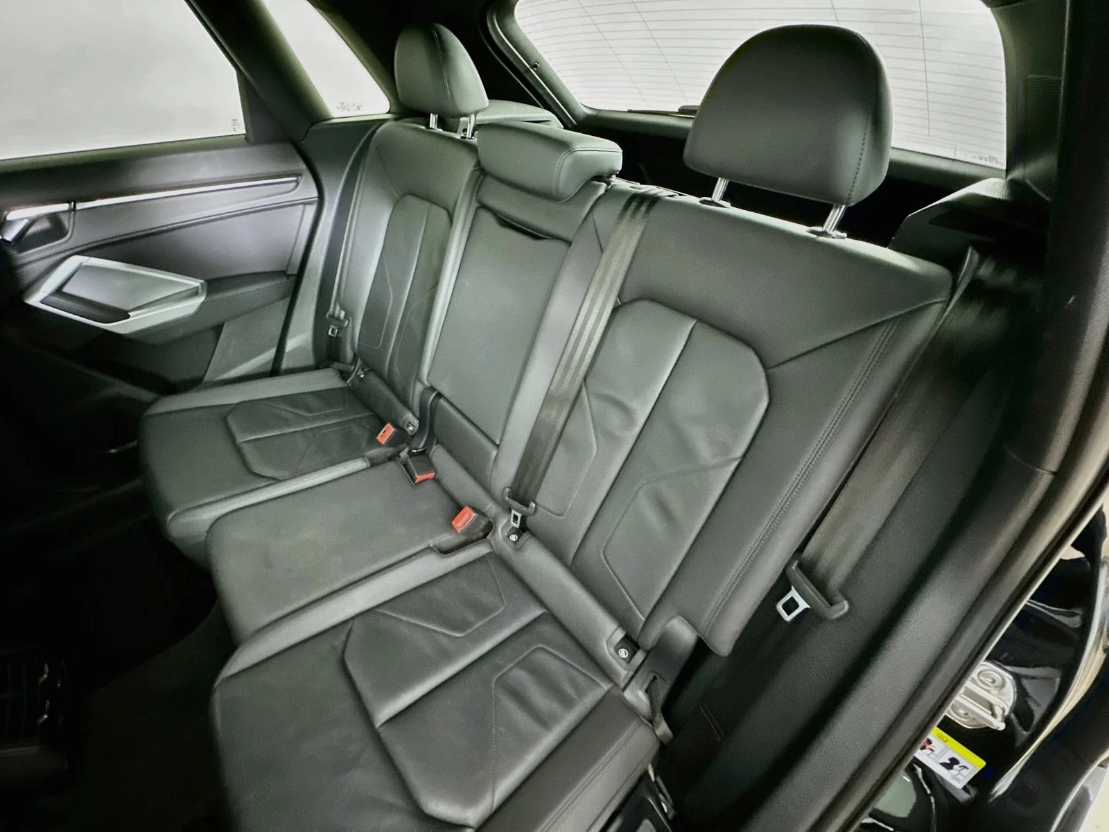 Used 2022 Black Audi  image 38