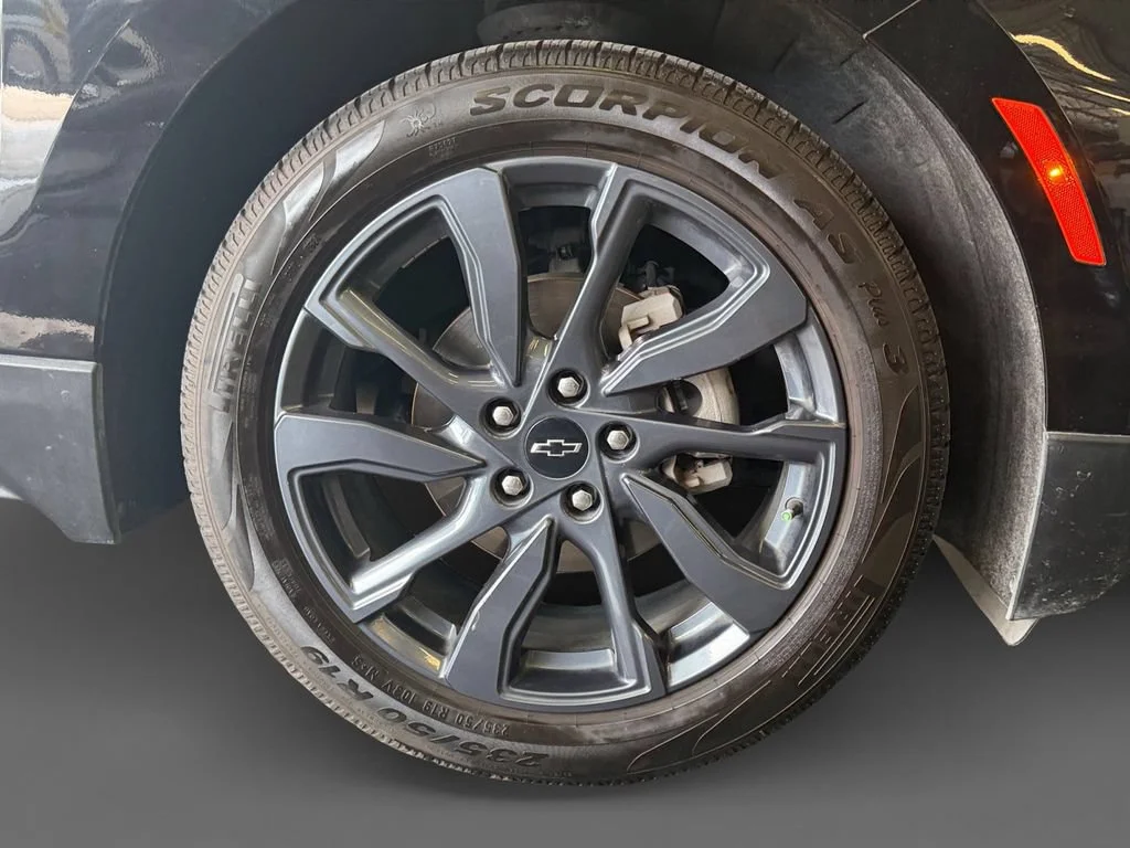 Used 2022 Mosaic Black Metallic Chevrolet RS image 8