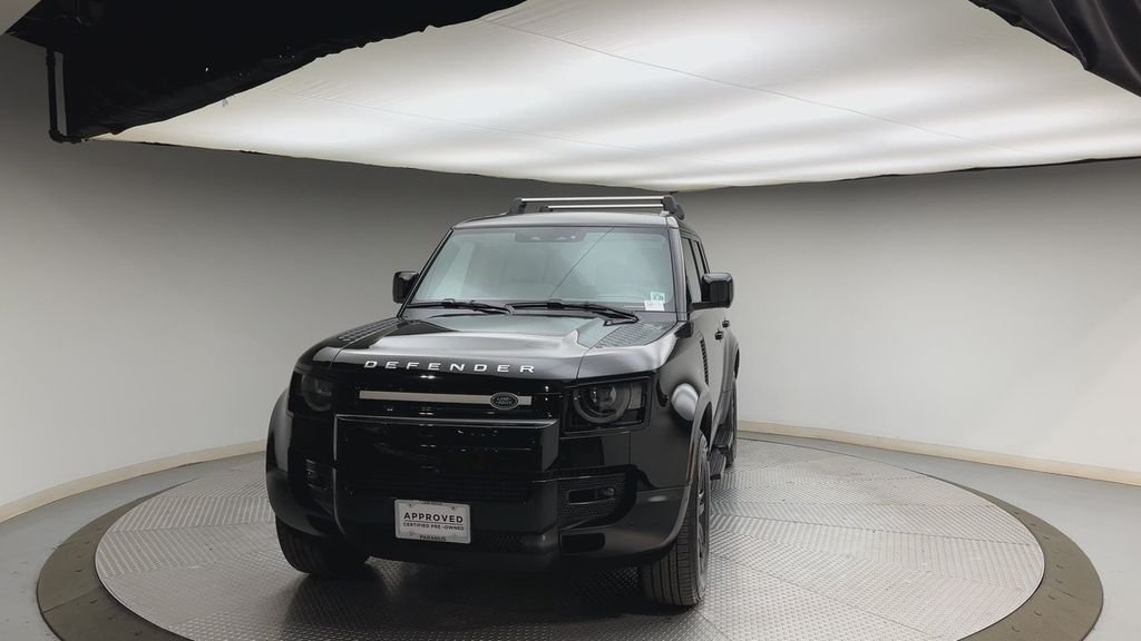 Certified Used 2024 Santorini Black Metallic Land Rover S image 7