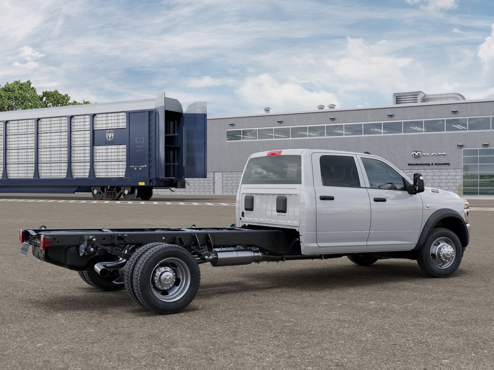 New 2026 Bright White Clear-Coat Exterior Paint RAM Tradesman image 2