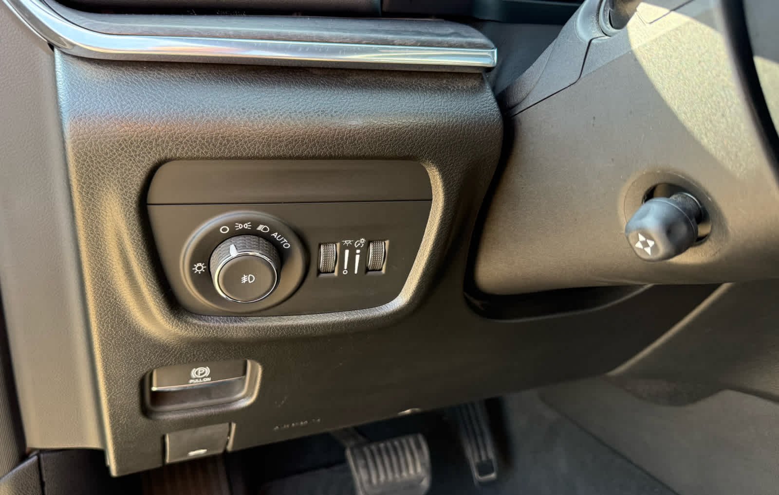 Used 2024 Bright White Clearcoat Jeep Overland image 24