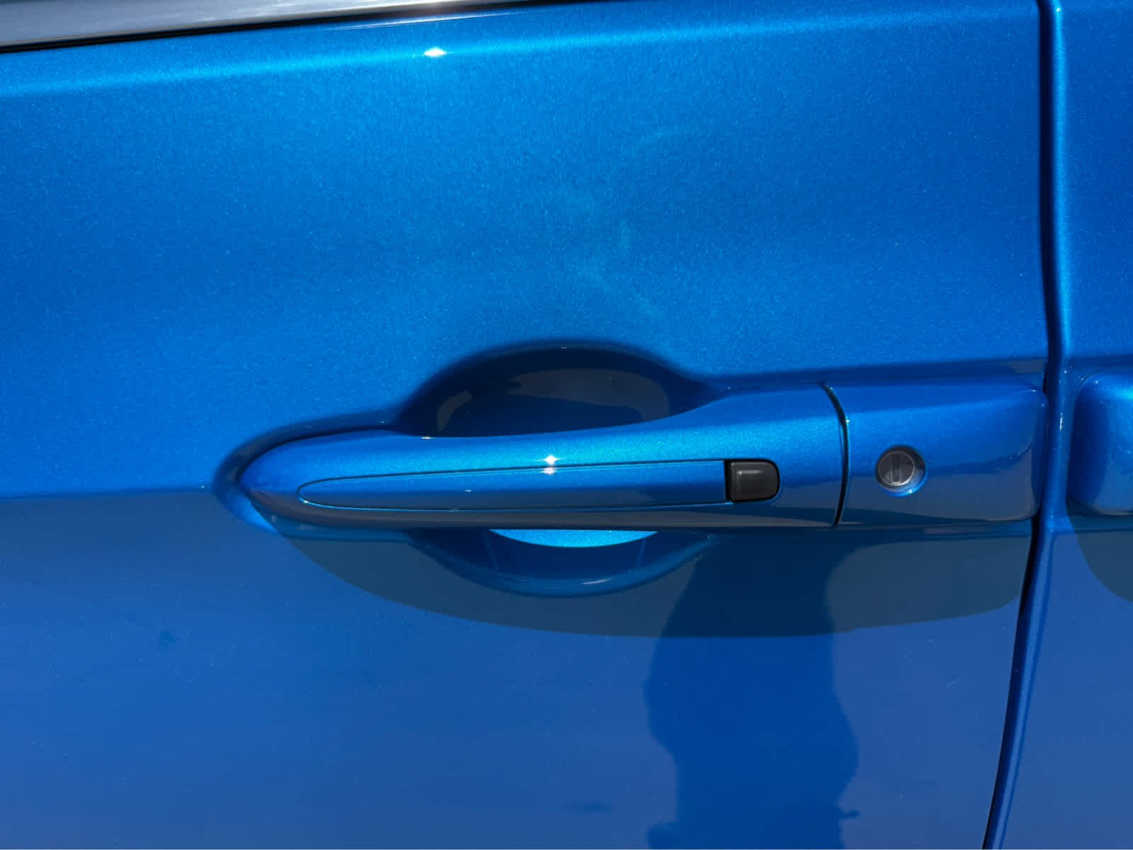 New 2027 Hydro Blue Pearl-Coat Exterior Paint Chrysler Select image 25