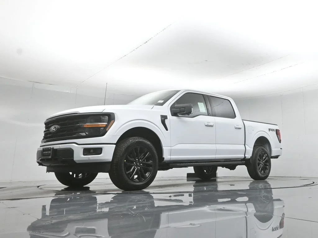 New 2026 Oxford White Ford XLT image 45