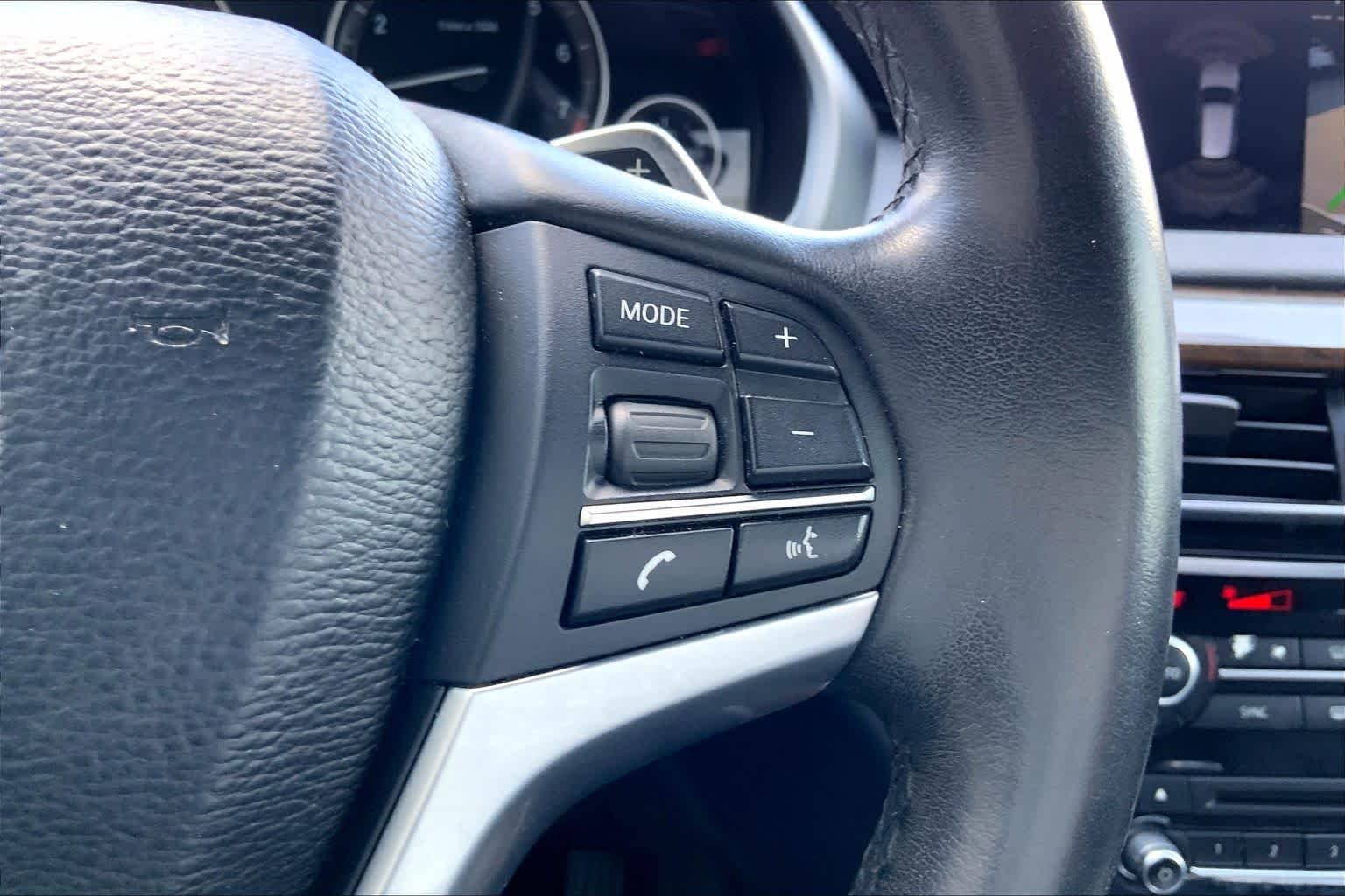 Used 2018 Glacier Silver Metallic BMW sDrive35i image 24