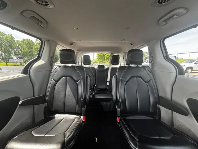 Used 2024 White Chrysler Touring L image 20