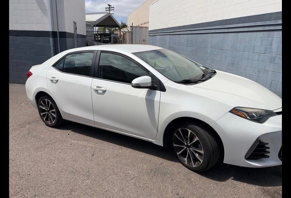 Used 2019 White Toyota SE image 22