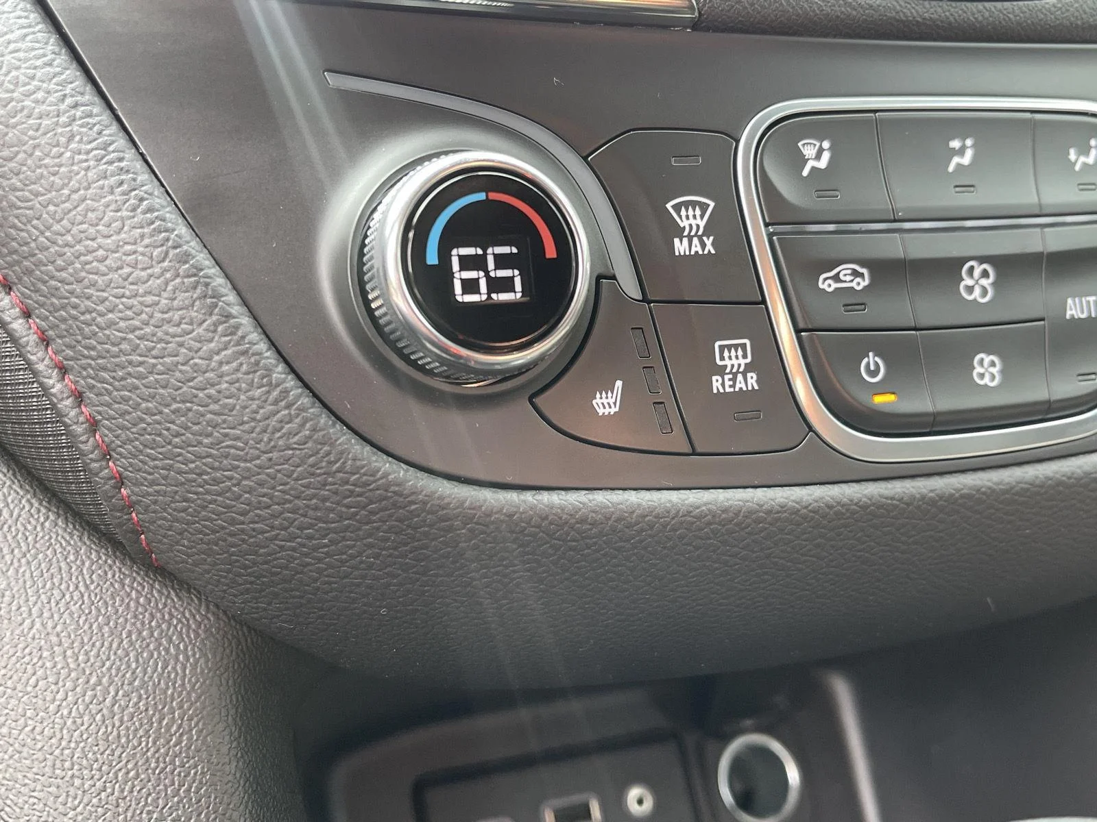 Used 2024 Summit White Chevrolet RS image 27
