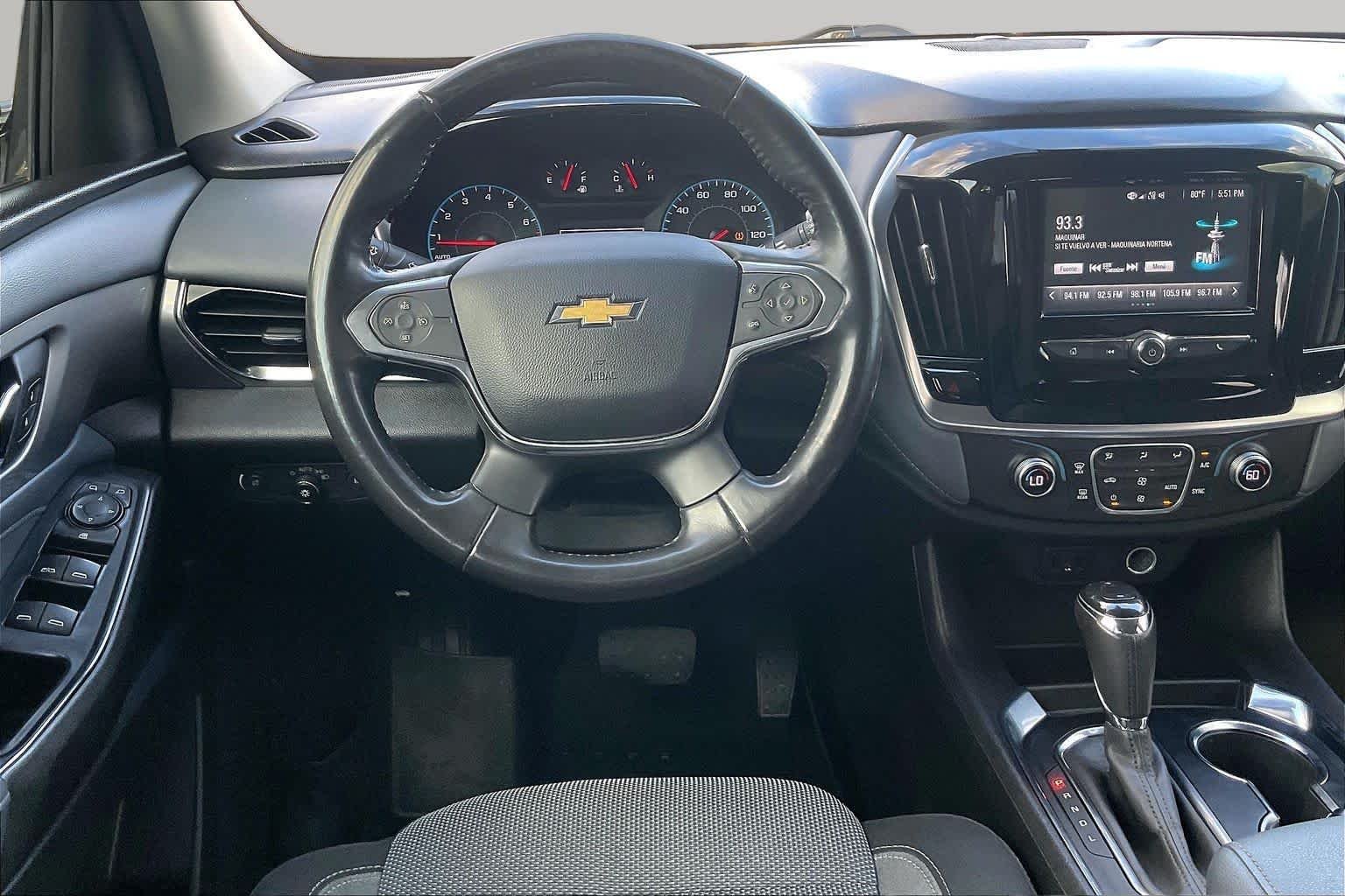 Used 2018 Summit White Chevrolet LT Cloth image 6