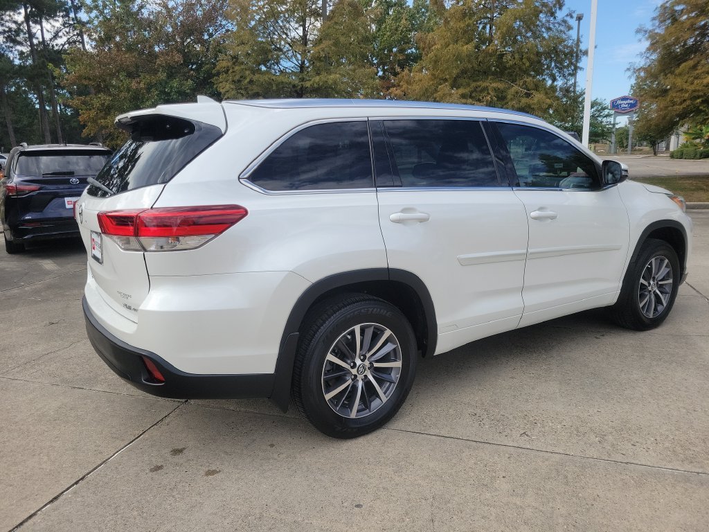 Certified Used 2017 White Toyota XLE image 6