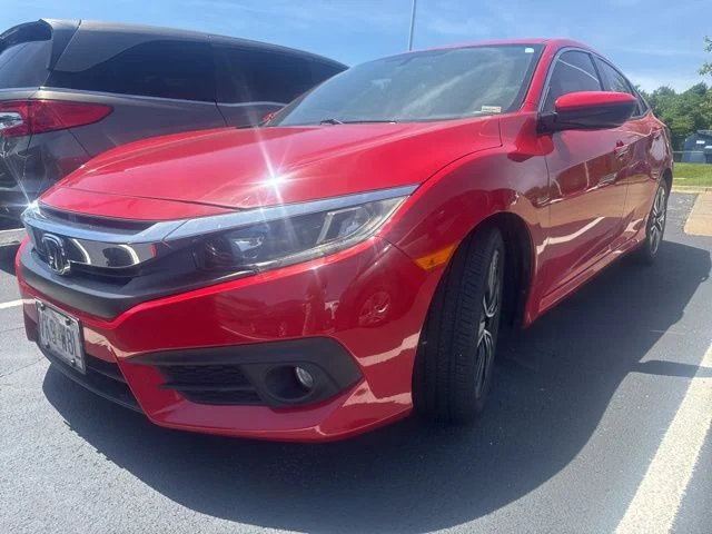 Used 2018 Red Honda EX-T image 2