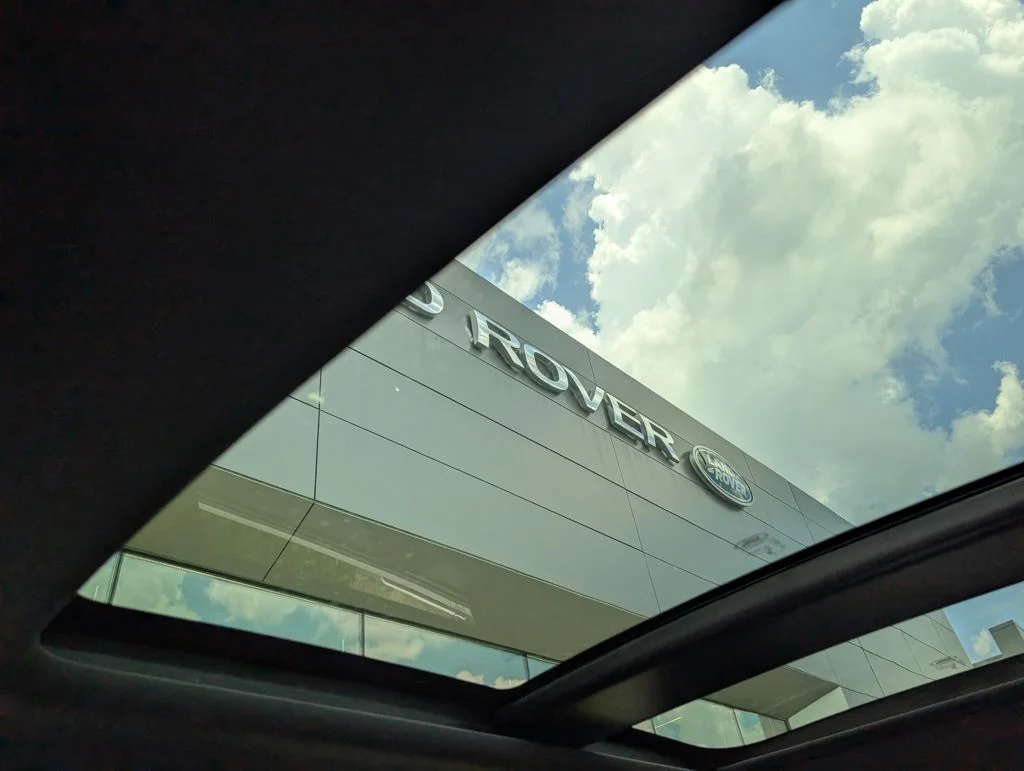 Certified Used 2024 White Land Rover Dynamic image 20