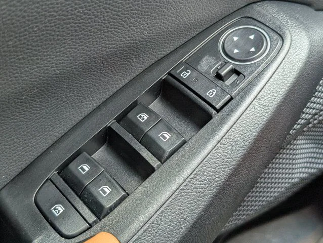 Used 2024 Snow White Pearl Kia EX image 22