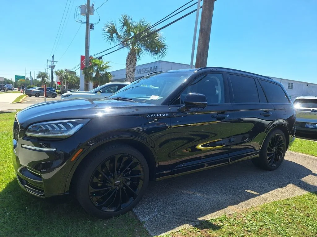 2022 Lincoln Aviator Reserve RWD's photo