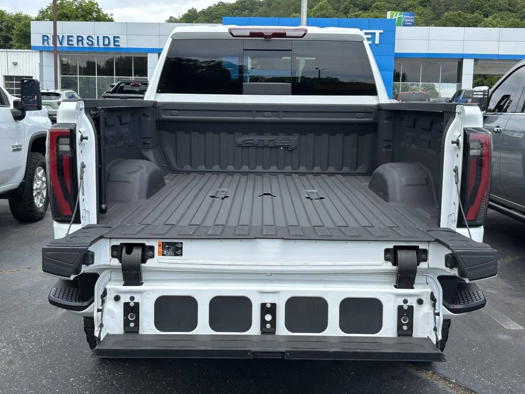 Used 2024 Summit White GMC AT4 image 15