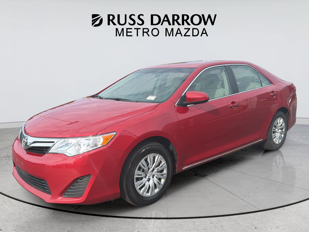 Used 2014 Red Toyota LE image 1