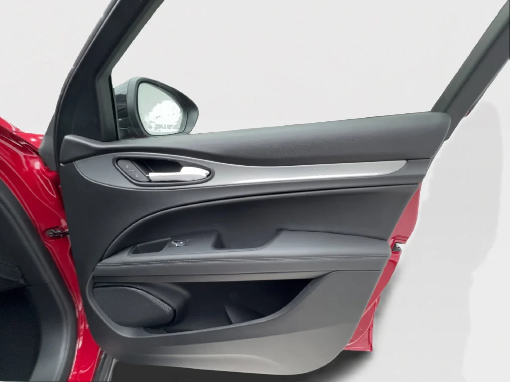 New 2026 Red Alfa Romeo Base image 39