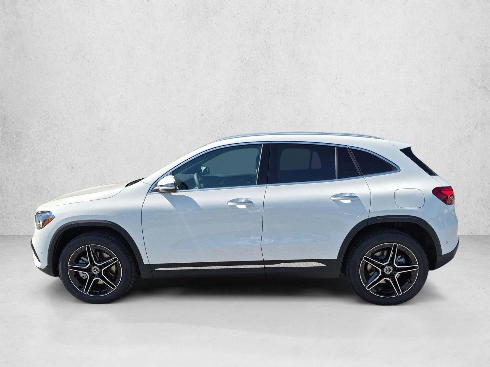 New 2026 Polar White Mercedes-Benz GLA250 image 5