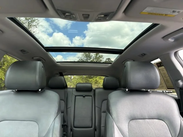 Used 2017 Blue Hyundai Limited image 22