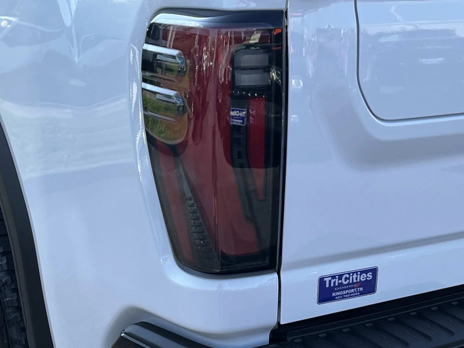 Used 2025 White GMC AT4 image 6