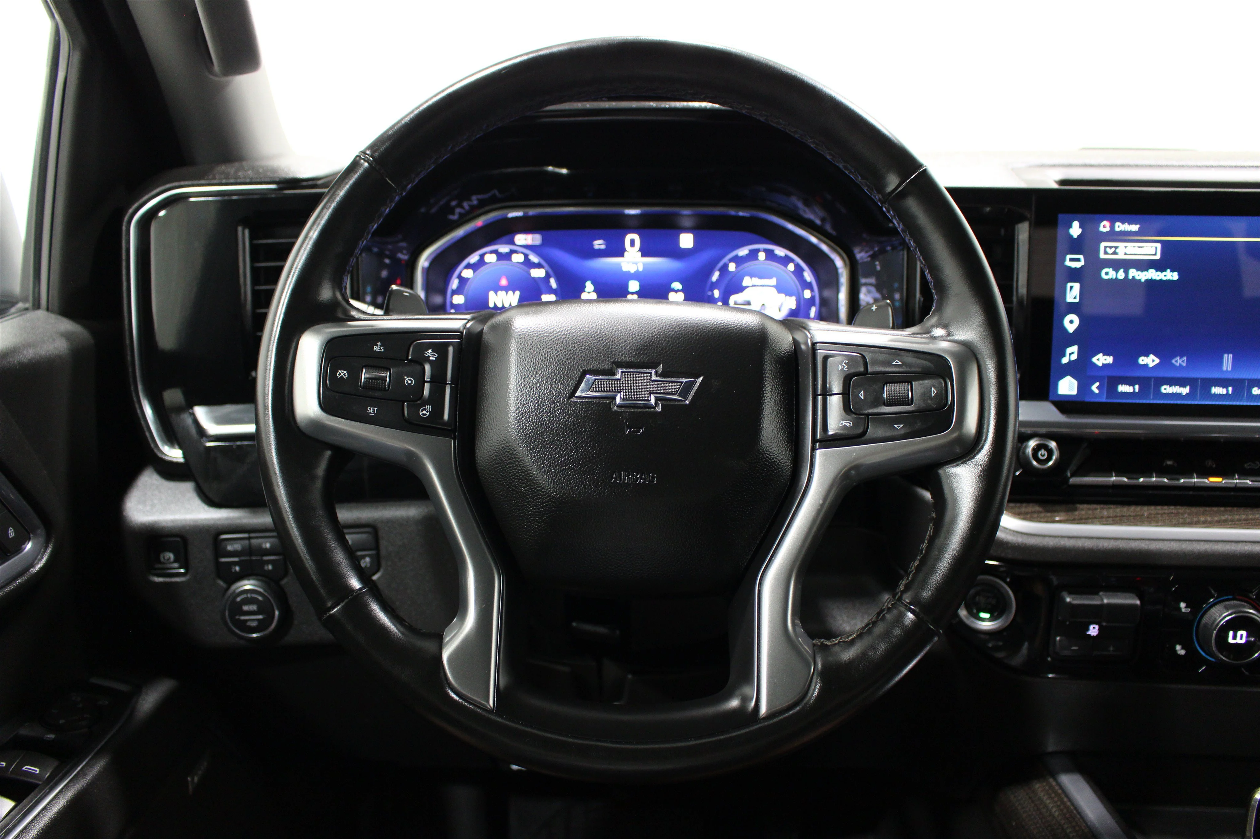 2025 Chevrolet Silverado 1500 LT Trail Boss - Photo 11