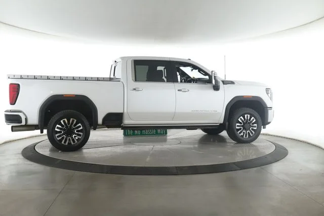 Used 2024 White GMC Denali Ultimate image 6
