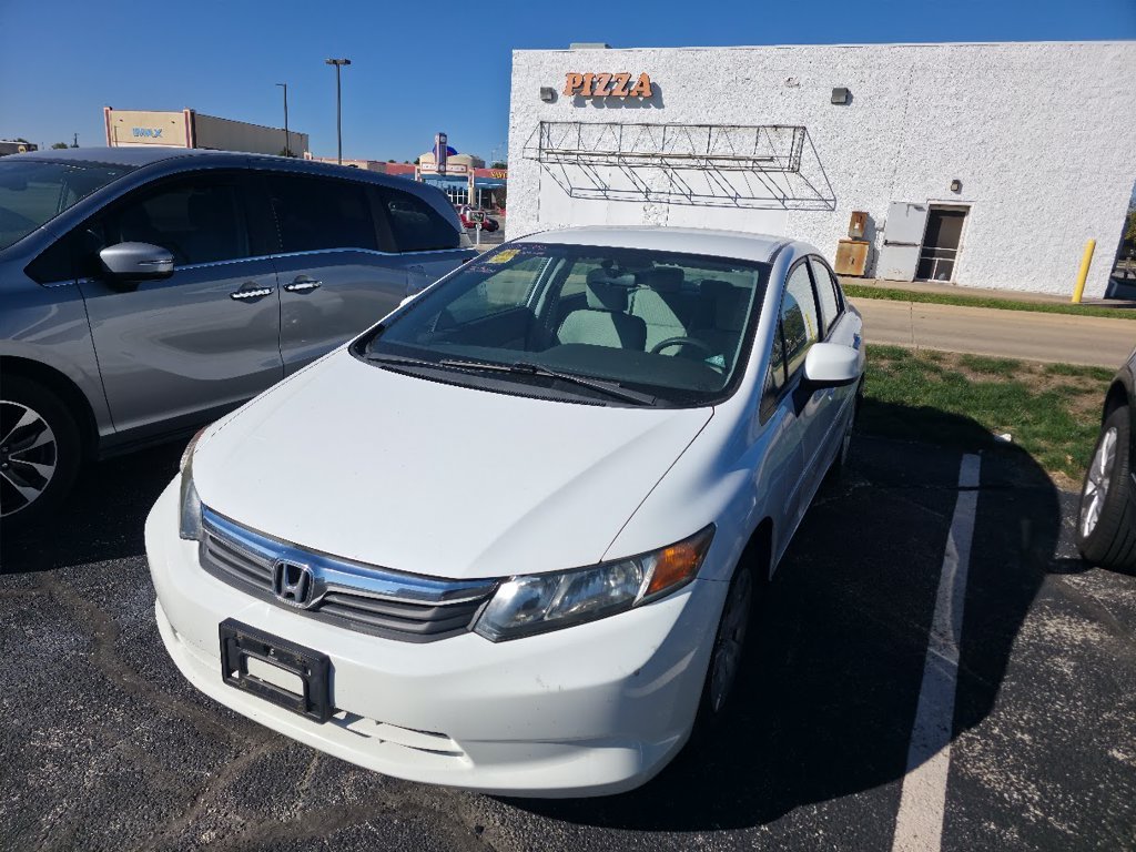 Used 2012 White Honda LX image 2