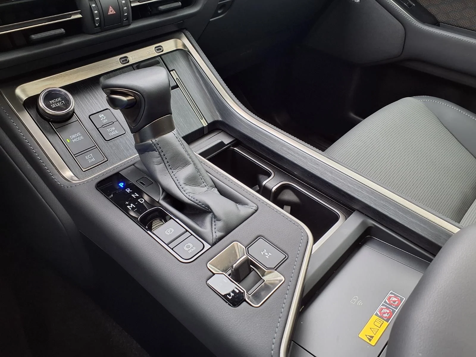 Used 2025 Silver Lexus 550 Luxury+ image 26