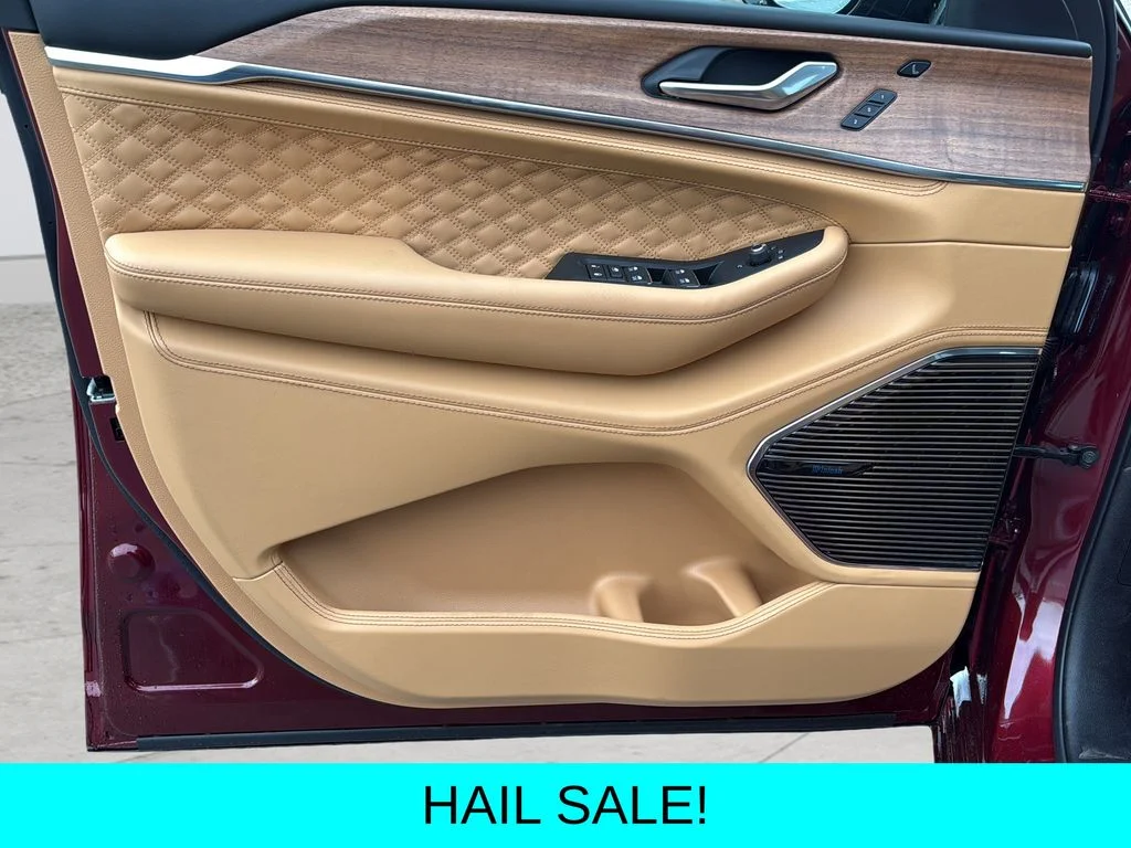 New 2026 Velvet Red Pearl-Coat Exterior Paint Jeep Summit image 11