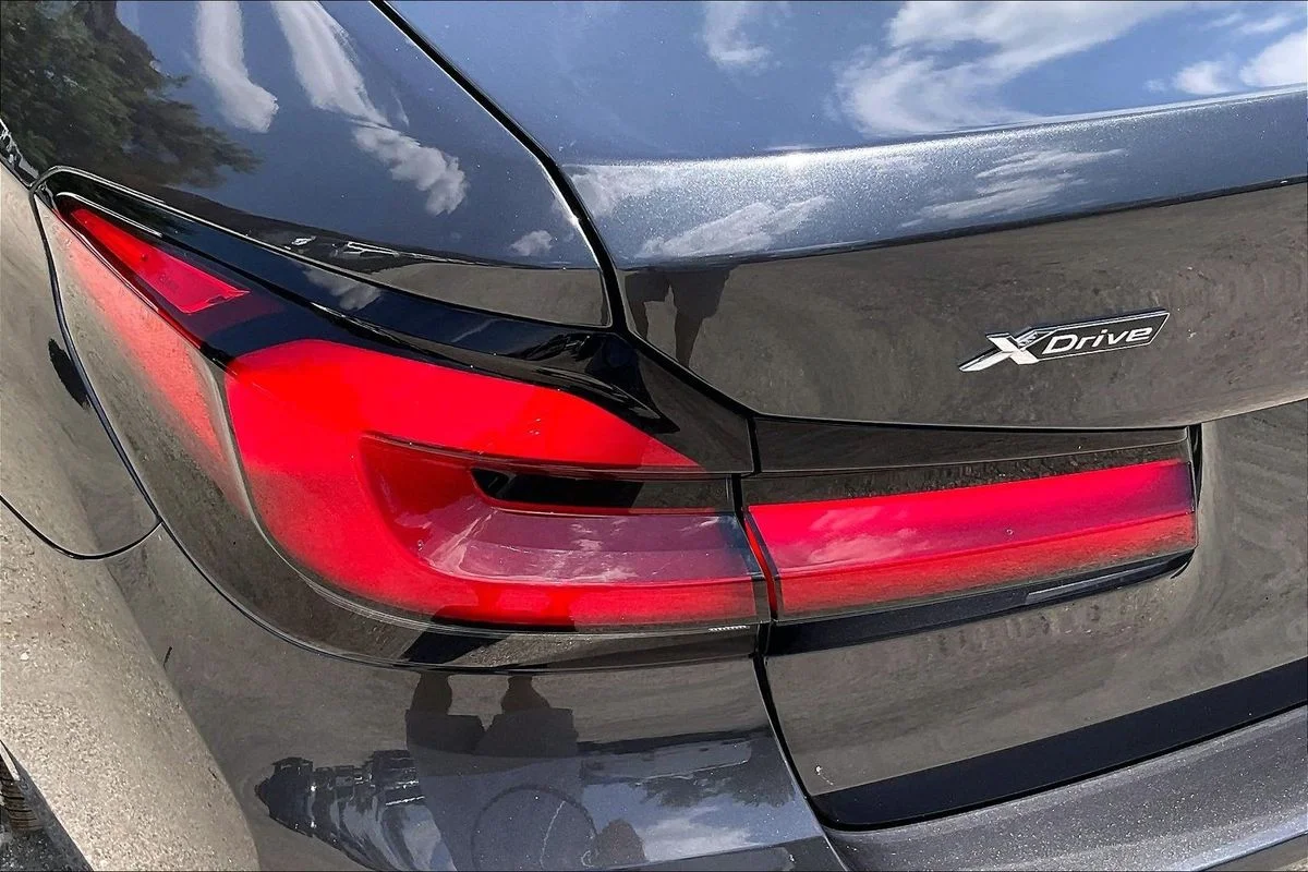 Used 2022  BMW i xDrive image 23