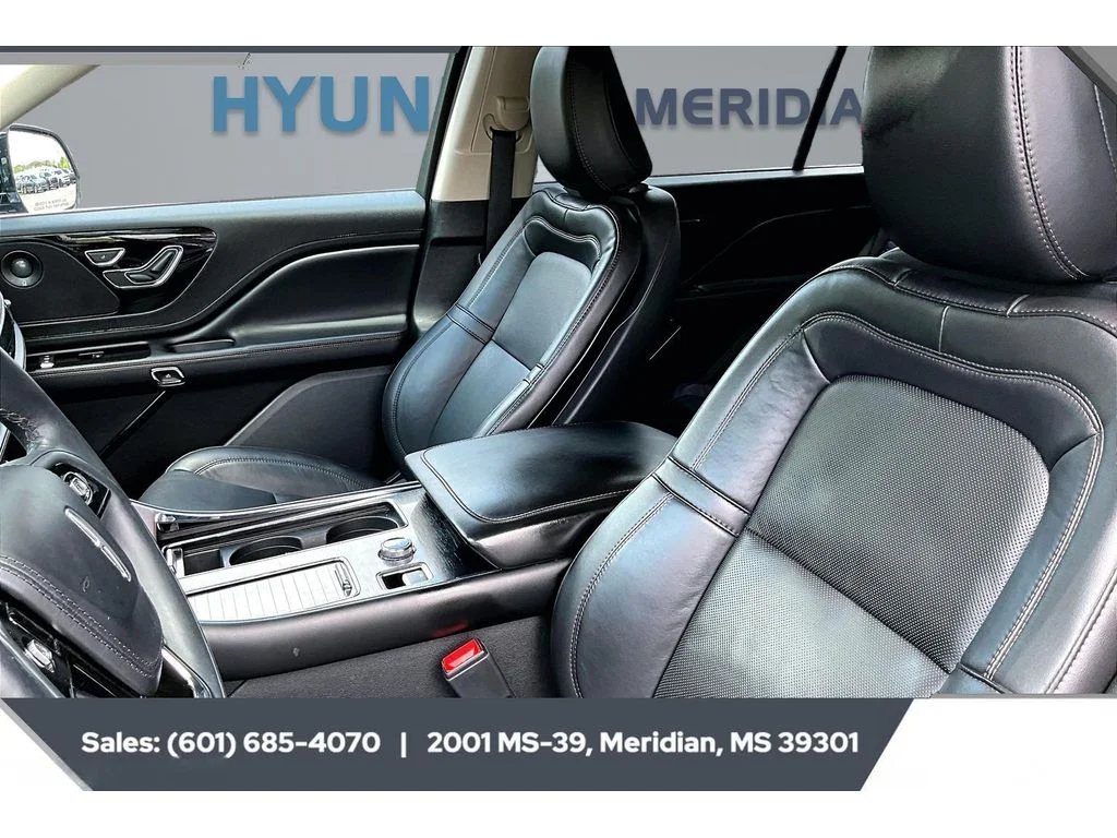 Used 2023 Flight Blue Metallic Clearcoat Lincoln Reserve image 18