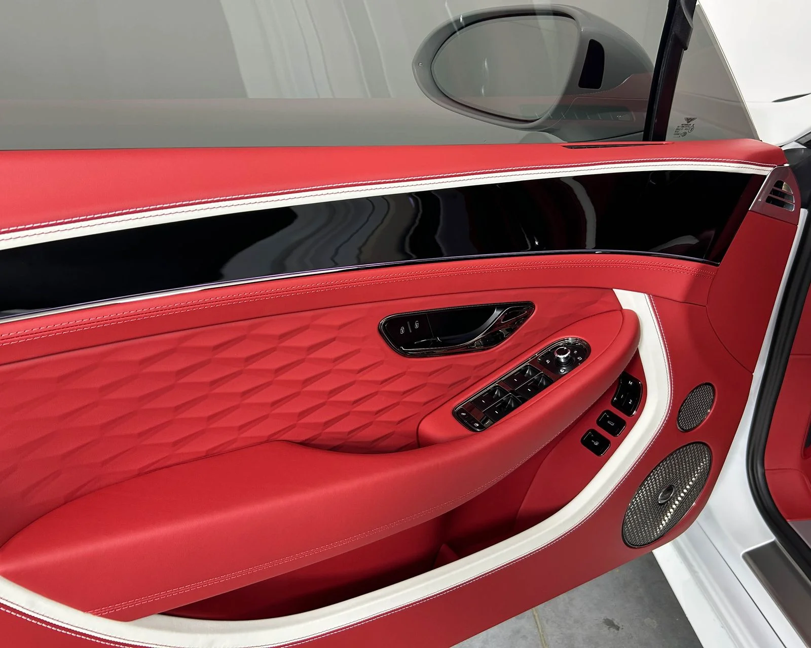 New 2026  Bentley GTC image 13