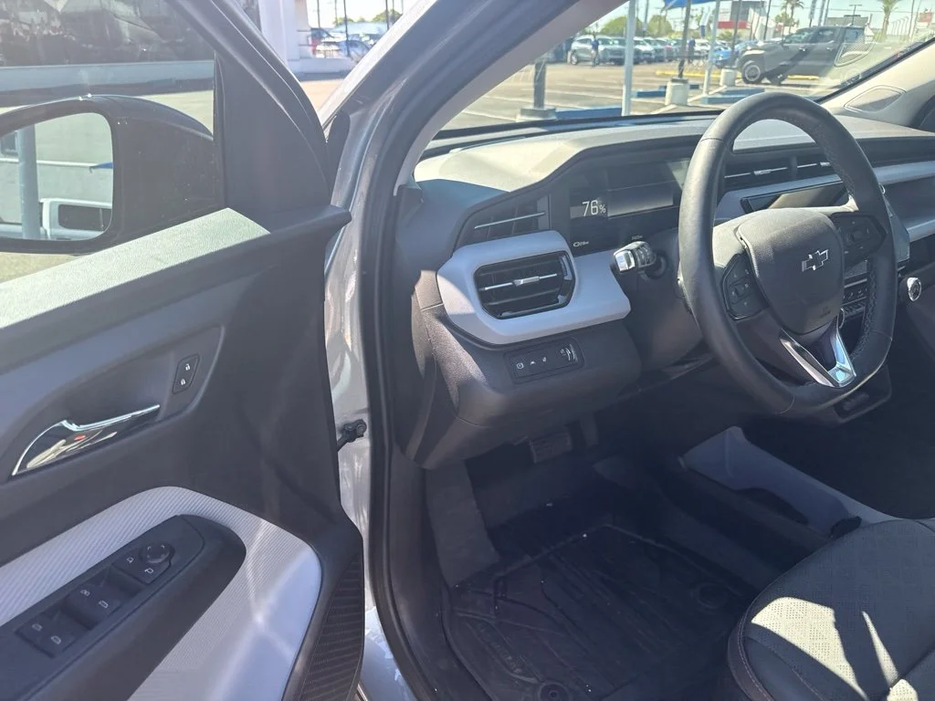 Used 2027 Gray Chevrolet RS image 21