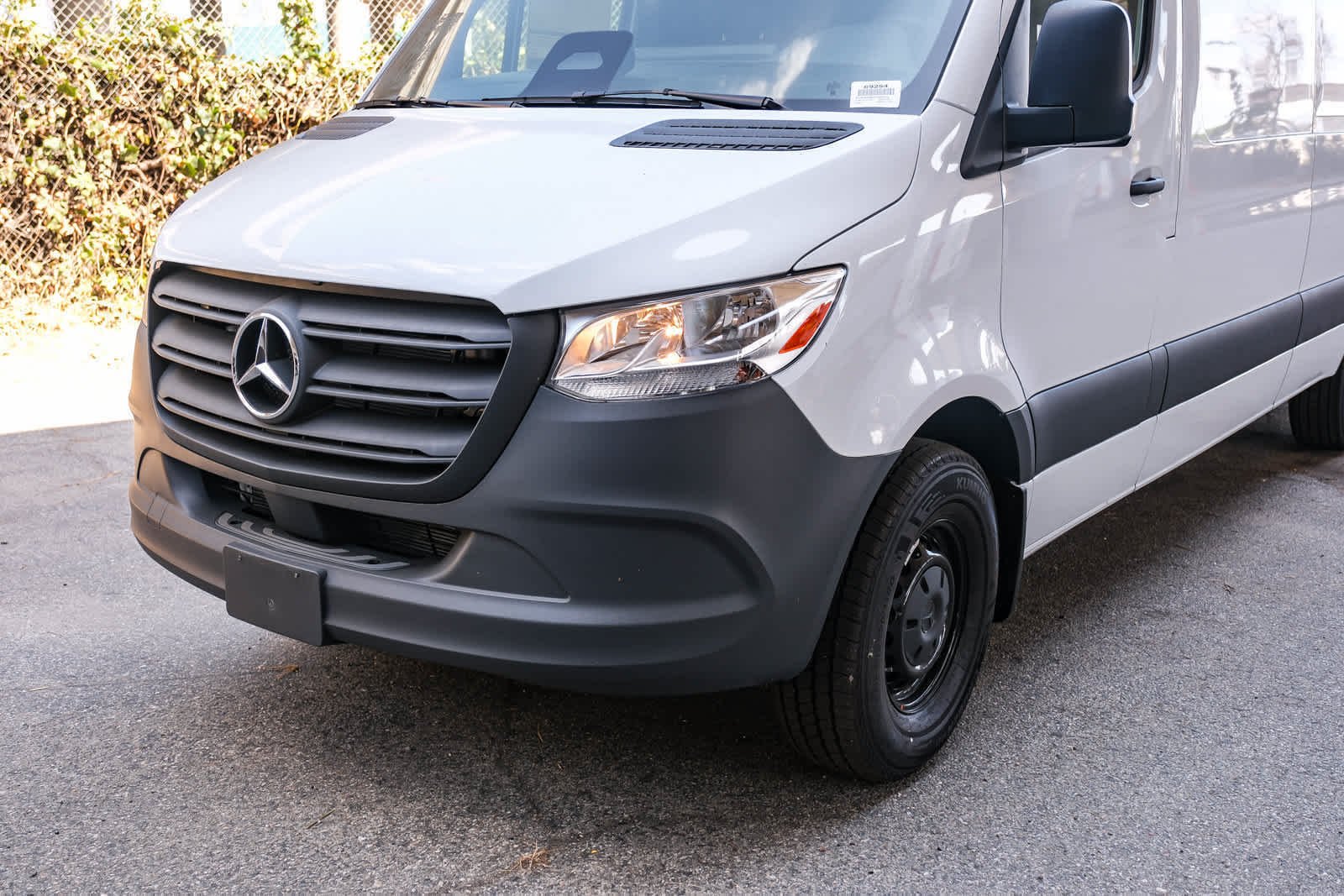 New 2026 Arctic White Mercedes-Benz Cargo 170ExtWB High Roof RWD 2.0L I4 Diesel Turbo image 20