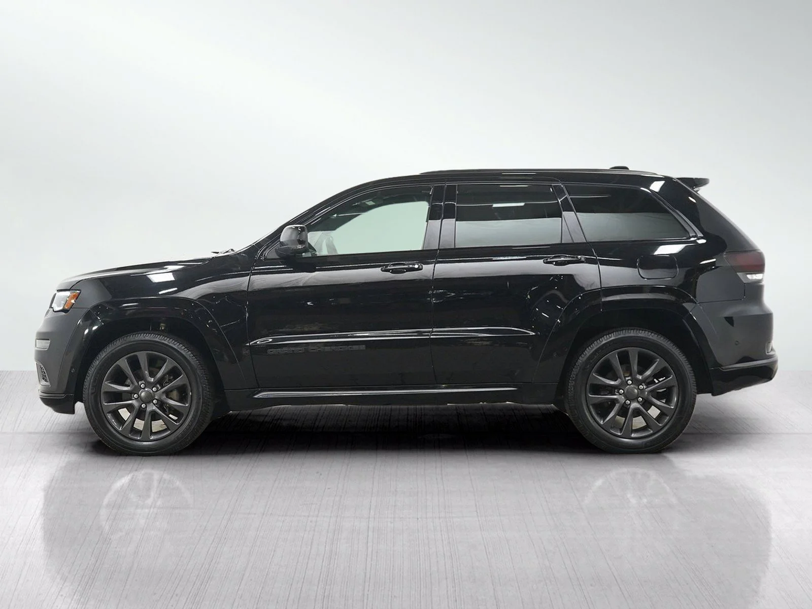Used 2018 Jeep Grand Cherokee High Altitude with VIN 1C4RJFCG5JC298710 for sale in Hopkins, Minnesota