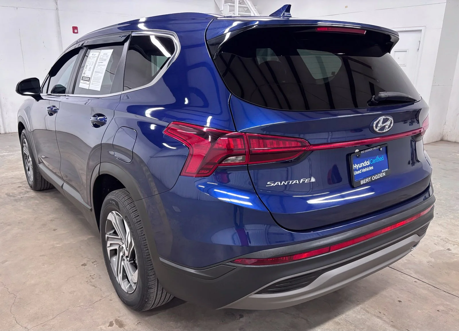 Certified Used 2023 Blue Hyundai SE image 4