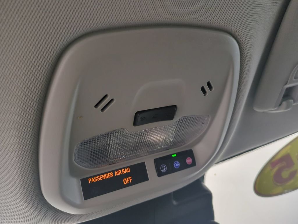 2025 Chevrolet Trax LT - Photo 26