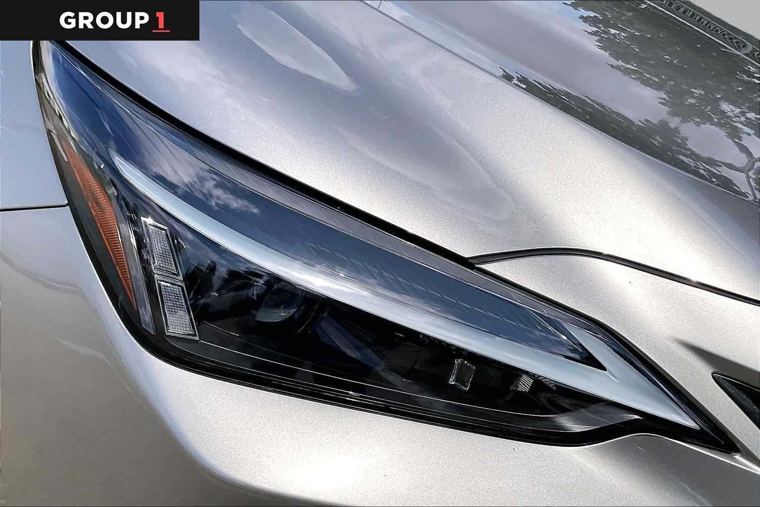 Used 2024 Atomic Silver Lexus Premium image 25