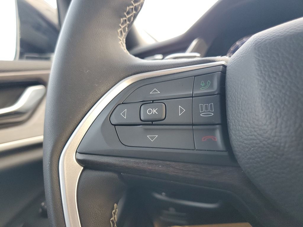 Used 2025 Red Jeep Limited image 25
