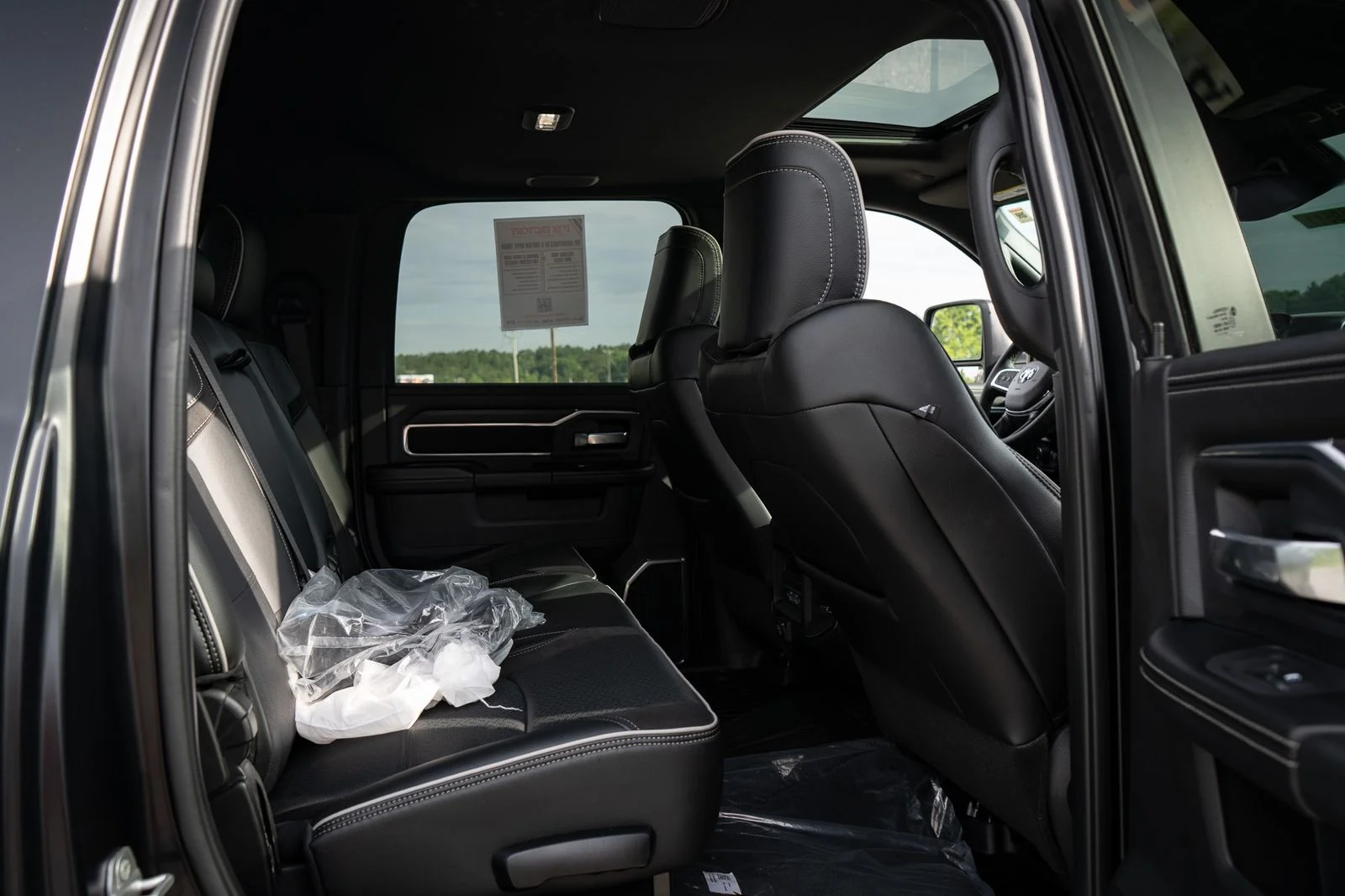 New 2026 Diamond Black Crystal Pearl-Coat Exterior Paint RAM Laramie with Black Widow Package image 36