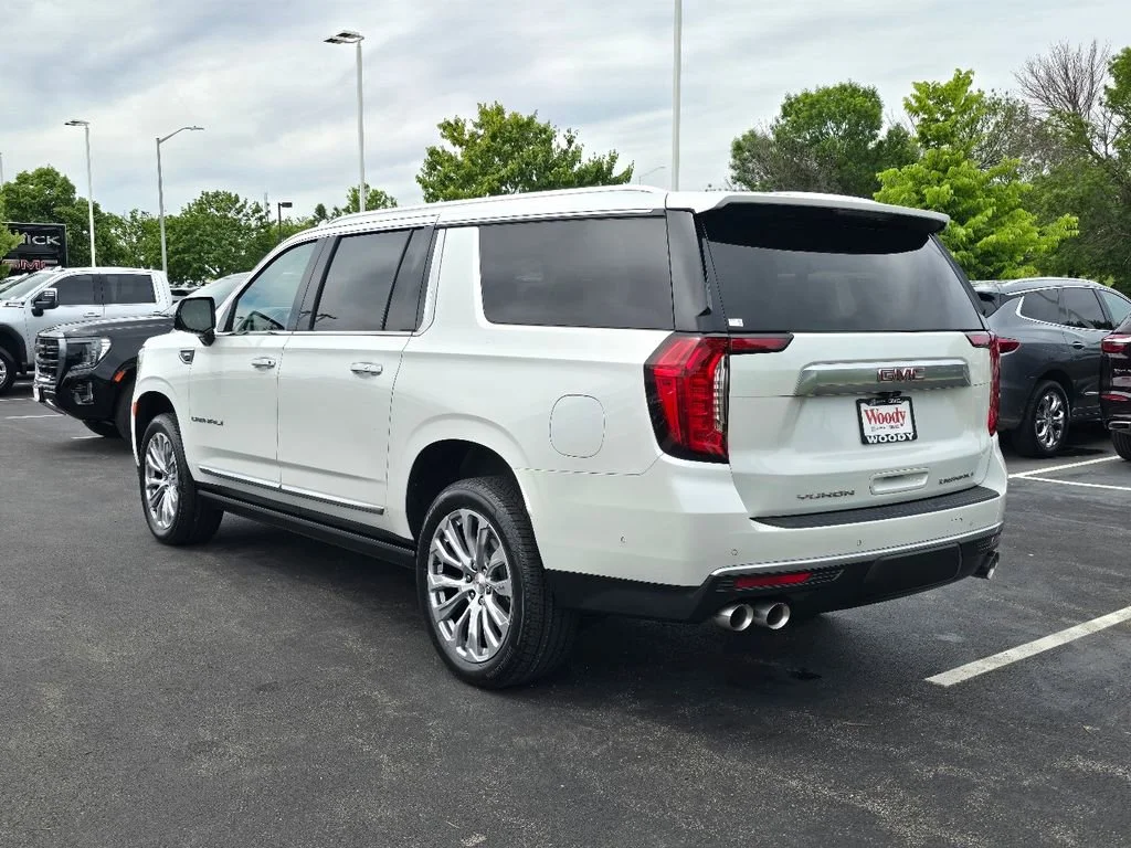 2023 GMC Yukon XL Denali - Photo 10