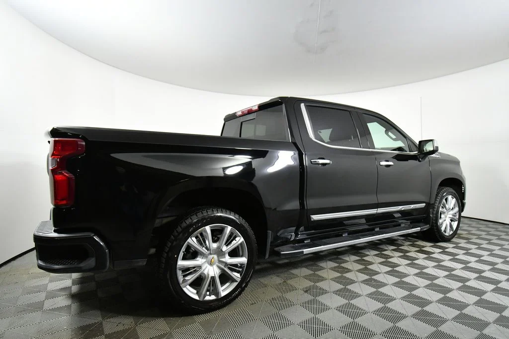 2023 Chevrolet Silverado 1500 High Country - Photo 10